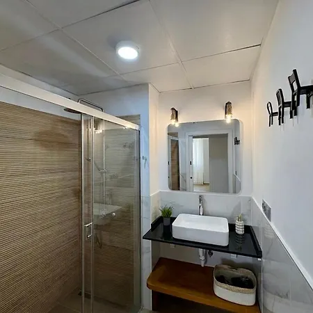 Casa Con Terraza En