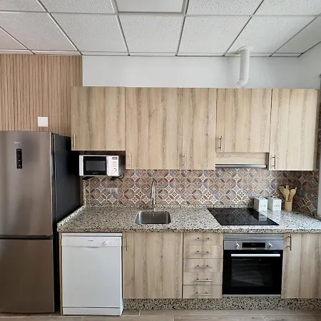 Casa Con Terraza En Apartamento