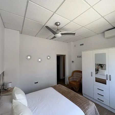 Casa Con Terraza En Apartamento *
