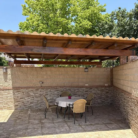 Casa Con Terraza En